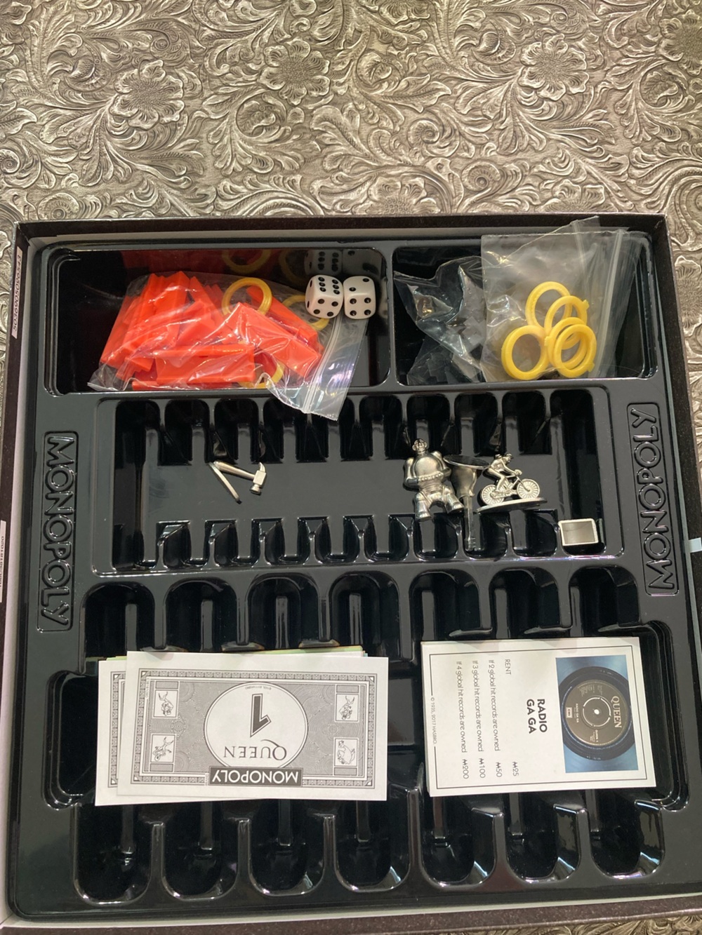 Queen Monopoly Game- Unused, in like new condition - Picture 2 of 2